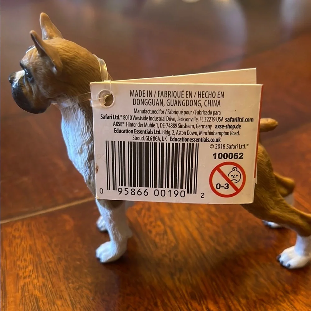 Boxer figurine